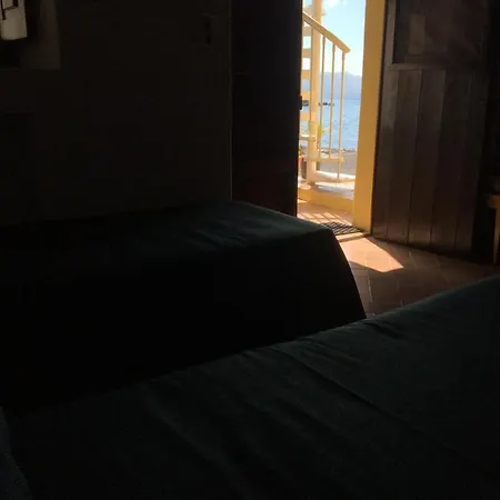 Casa Tipica Eoliana Sulla Spiaggia Nera Di Appartement Rinella