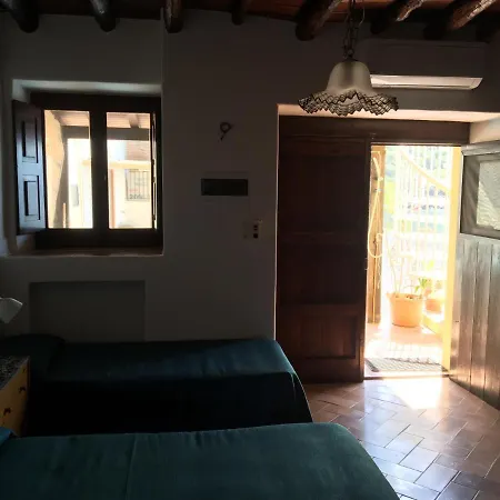 Appartamento Casa Tipica Eoliana Sulla Spiaggia Nera Di